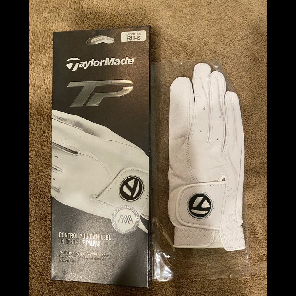 Ladies TaylorMade TP Right Hand, Small Golf Glove Brand New